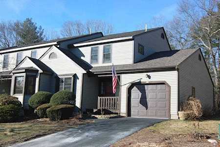 25 Hawthorne Vlg #D Franklin, MA 02038