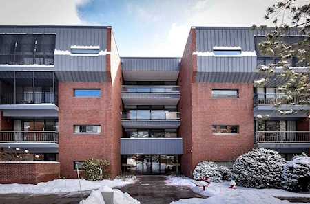 85 Grove Street #206 Wellesley, MA 02482