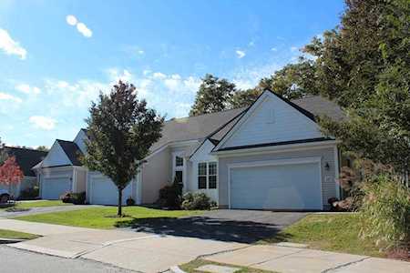 137 Clubhouse Ln #137 Northbridge, MA 01534