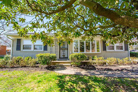 3750 Glenmeade Rd Louisville, KY 40218