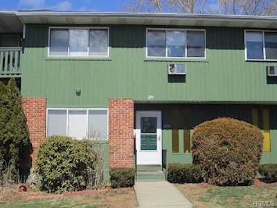 206 Coachlight Square Cortlandt, NY 10548