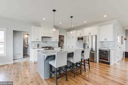 22448 Hunter Ridge Circle Jordan, MN 55352
