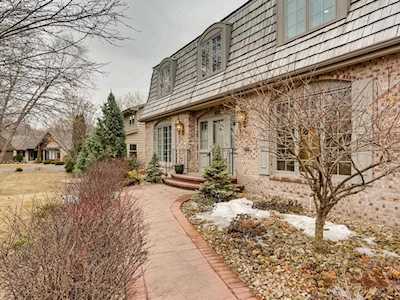 8927 S Minnehaha Circle Saint Louis Park, MN 55426