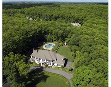 124 Country Drive Weston, MA 02493