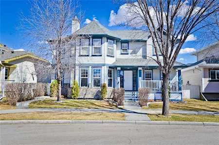 15214 Prestwick Boulevard SE Calgary, AB T2Z 3L4