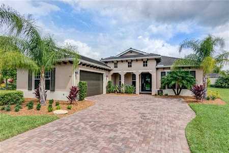 927 Mangrove Edge Court Bradenton, FL 34208
