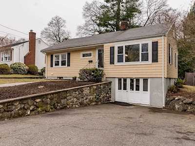 76 Robin Hood Rd Stoneham, MA 02180