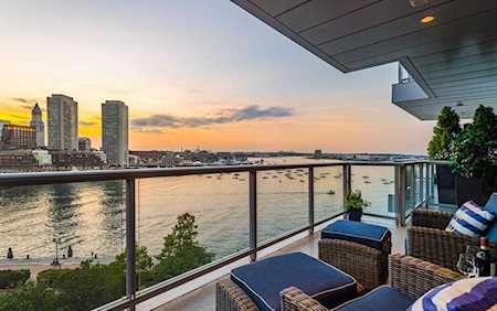 22 Liberty Drive #8M Boston, MA 02210