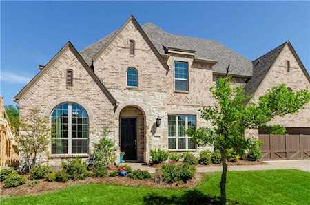 1051 Mercer Avenue Lantana, TX 76226