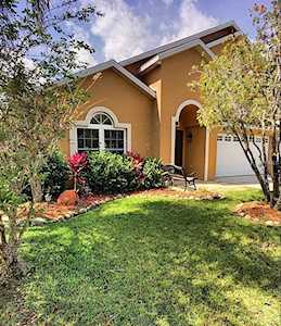 13623 Guildhall Circle Orlando, FL 32828