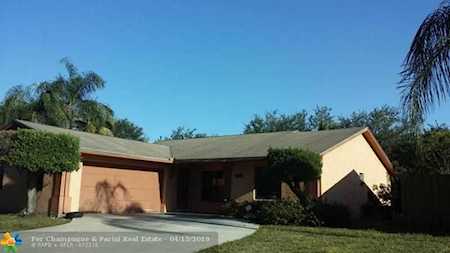 Address Withheld Lake Worth, FL 33463