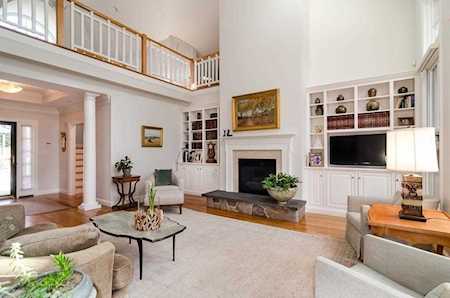 6 Hawthorne Lane #6 Dover, MA 02030
