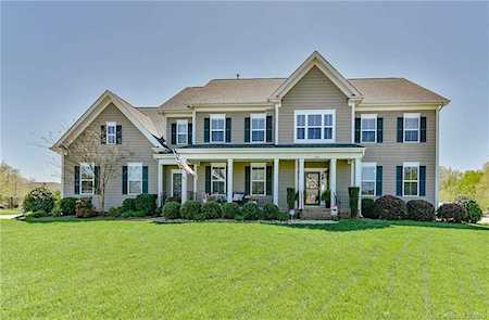 209 Sugar Plum Ct Weddington, NC 28104