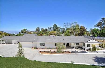 1 Chuckwagon Road Rolling Hills, CA 90274