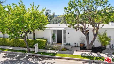3151 Arrowhead Drive Los Angeles, CA 90068