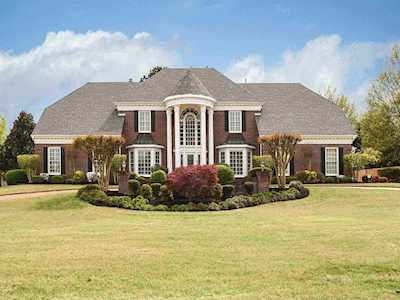 9551 Ednam Cv Germantown, TN 38139