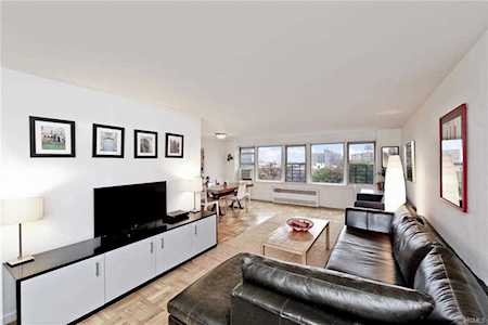 4525 Henry Hudson Parkway #B812 Bronx, NY 10471