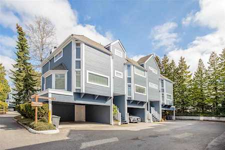3119 Beagle Court Vancouver, BC V5S 4L2
