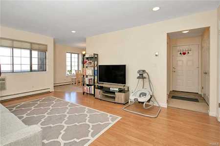 98 Foxwood Circle Mount Kisco, NY 10549