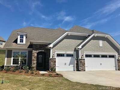 8035 Pastime Ln Lake Wylie, SC 29710