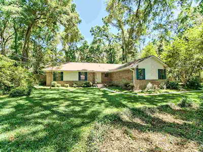 6423 Forward Pass Trail Tallahassee, FL 32309