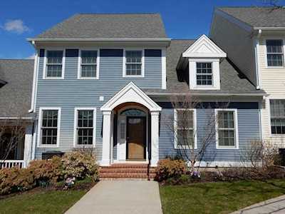 23 Dyson Circle #23 Hudson, MA 01749