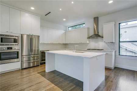 4120 Gilbert Avenue #B Dallas, TX 75219
