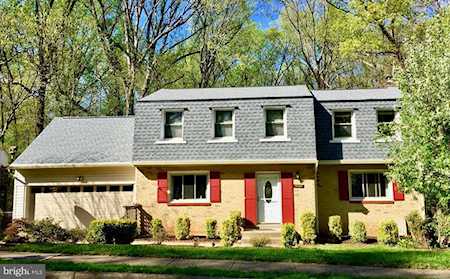 10324 Collingham Dr Fairfax, VA 22032