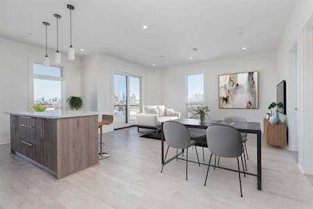 232 Old Colony Ave #504 Boston, MA 02127