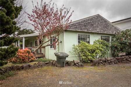 8106 Washington Ave N Long Beach, WA 98631