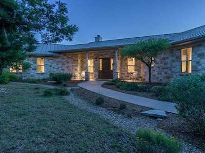 816 Moonlight Bay Dr Spicewood, TX 78669