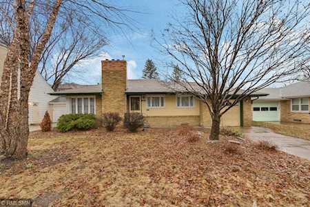 987 Hyacinth Avenue E Saint Paul, MN 55106