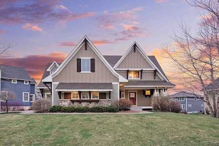 11049 Sweetwater Path Woodbury, MN 55129