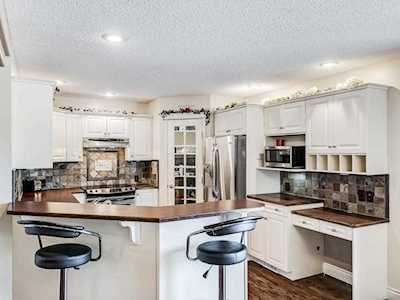 139 Coventry Circle NE Calgary, AB T3K 5E5