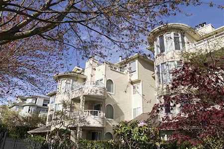 7620 Columbia Street #208 Vancouver, BC V5X 4S8