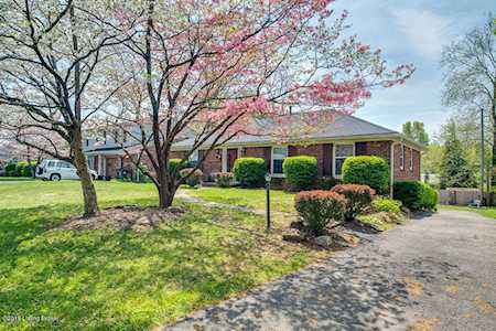 9504 Aylesbury Dr Louisville, KY 40242