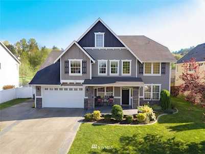 1222 12th Ave SW Puyallup, WA 98371