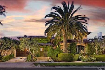 1630 Antigua Newport Beach, CA 92660