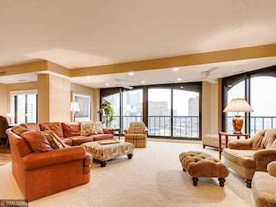 1201 Yale Place #1307 Minneapolis, MN 55403
