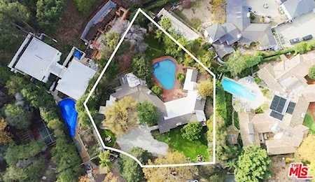 1511 Old Oak Road Los Angeles, CA 90049