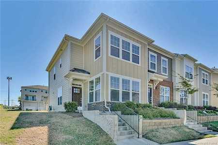 2734 Tranquil Oak Place Charlotte, NC 28206