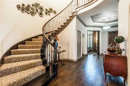 2254 Magic Mantle Drive Lewisville, TX 75056