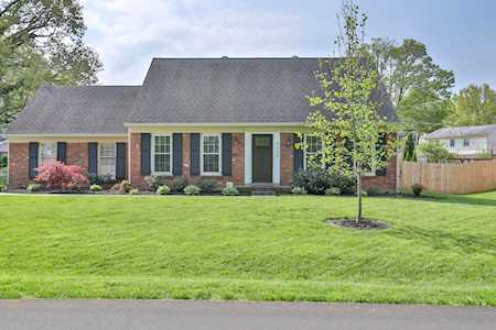 9110 Tangley Ln Louisville, KY 40242