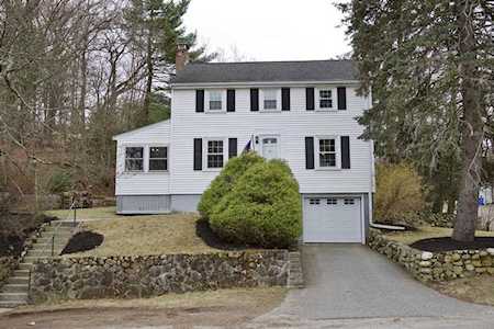 40 Elmwood Ave Waltham, MA 02453