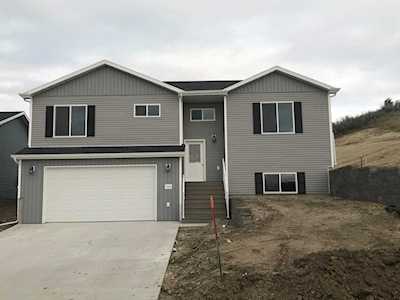 2408 SE Macedonia Ave Mandan, ND 58554