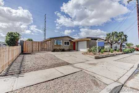 5571 Bergen St San Diego, CA 92117