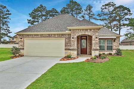 5729 Lakeside Villas Ct Conroe, TX 77304