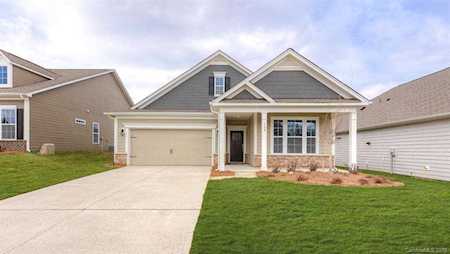 118 Cup Chase Dr Mooresville, NC 28115