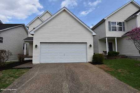3913 Pinoak View Ct Louisville, KY 40299