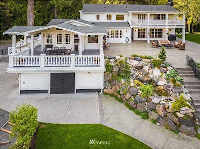 4060 212th Wy SE Sammamish, WA 98075
